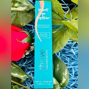 NIB Thrive Causemetics Brilliant Eye Brightener in Aurora - Rose Gold Shimmer